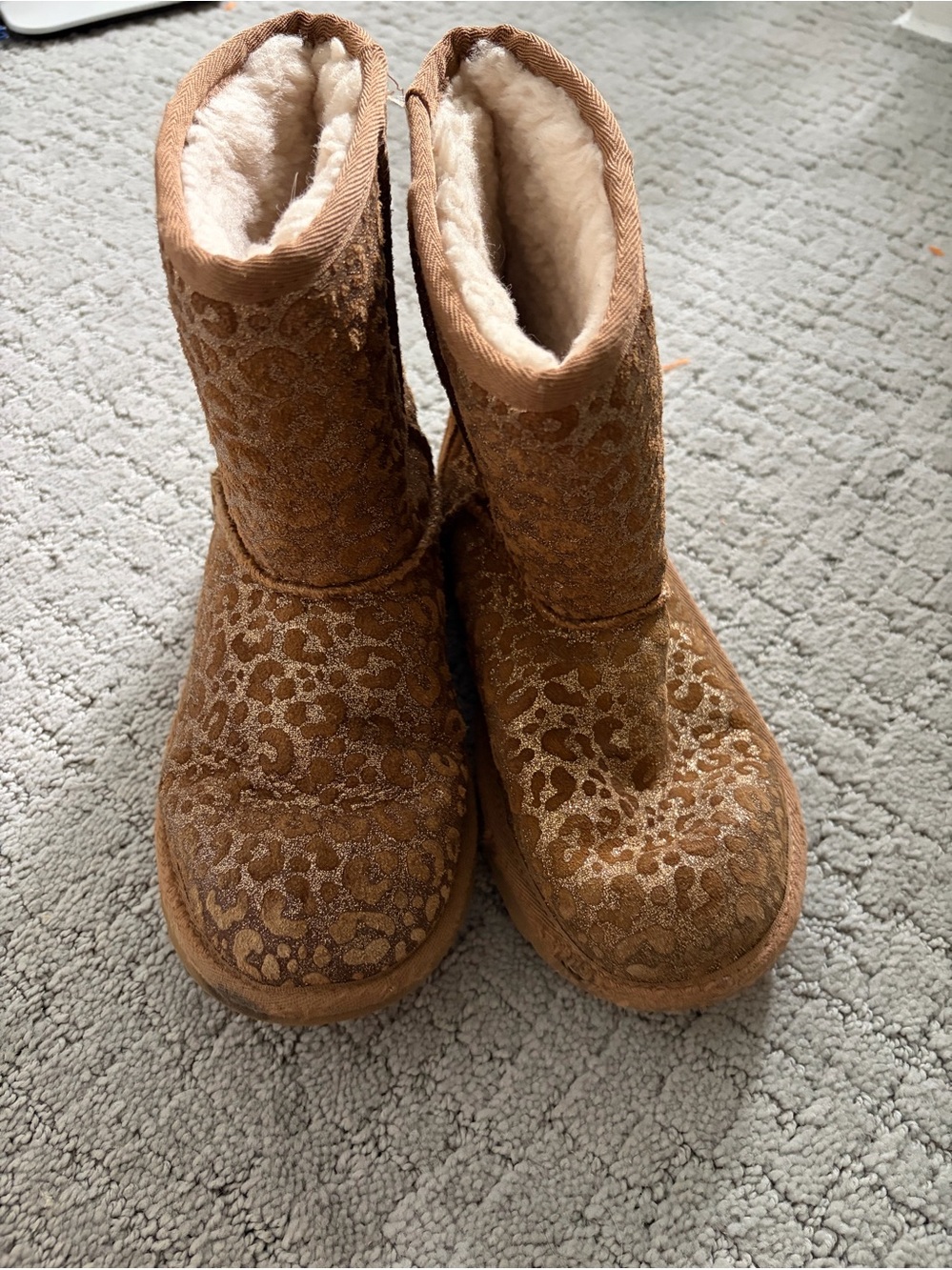 UGG girls gold cheetah print boots size 4 youth